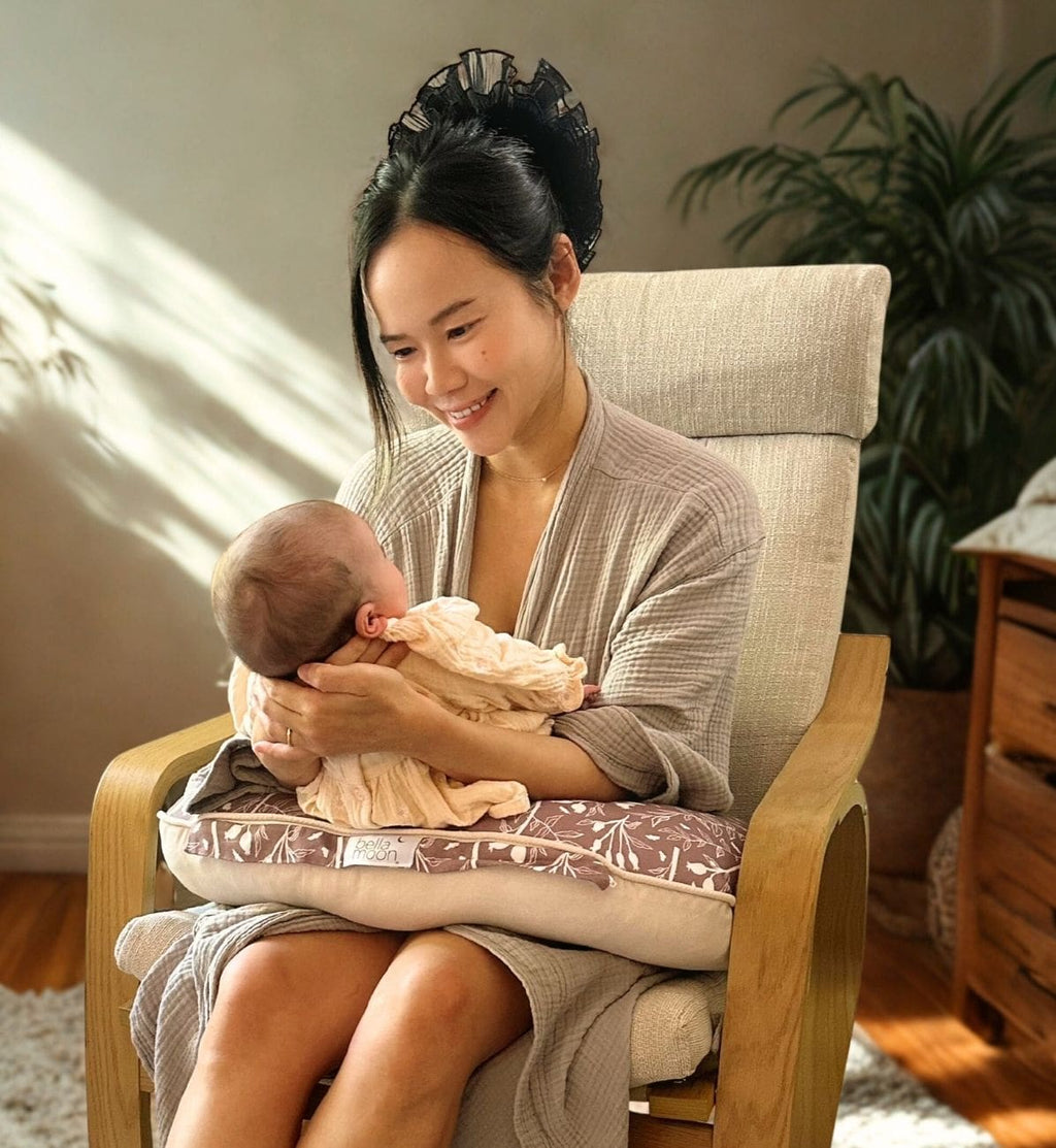 Ergonomic breastfeeding cushion for mum comfort